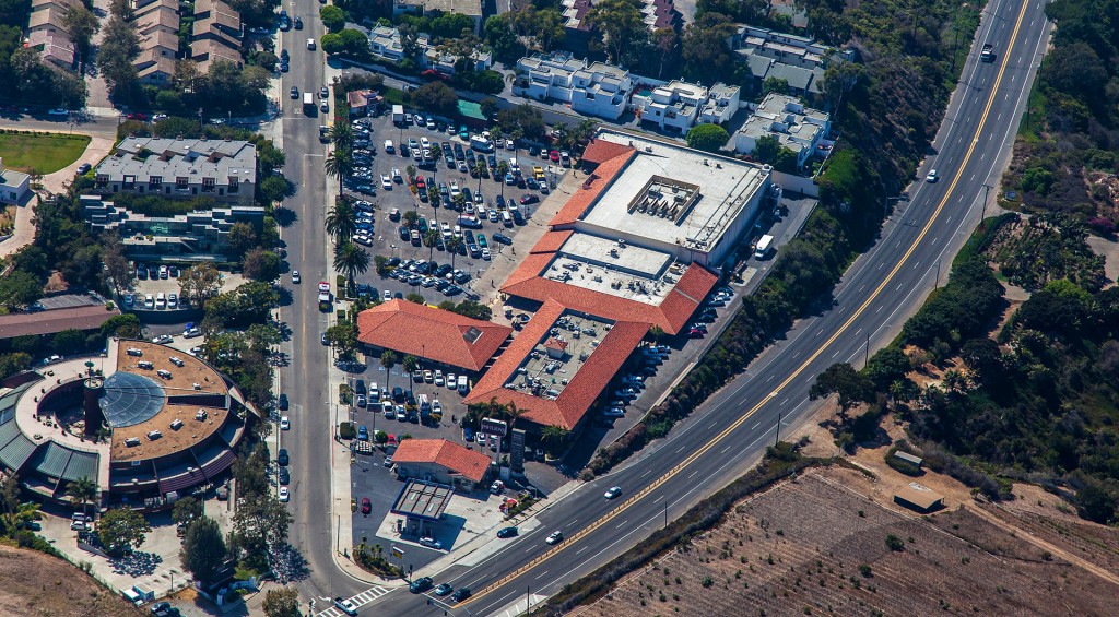 ptdumeshoppingcenter_aerial